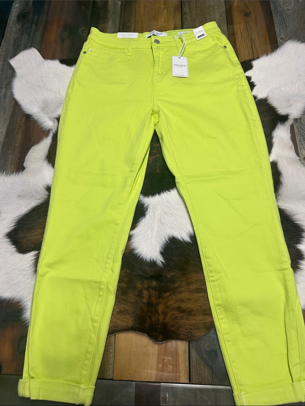 NWT Judy Blue Neon Lime slim fit Jeans